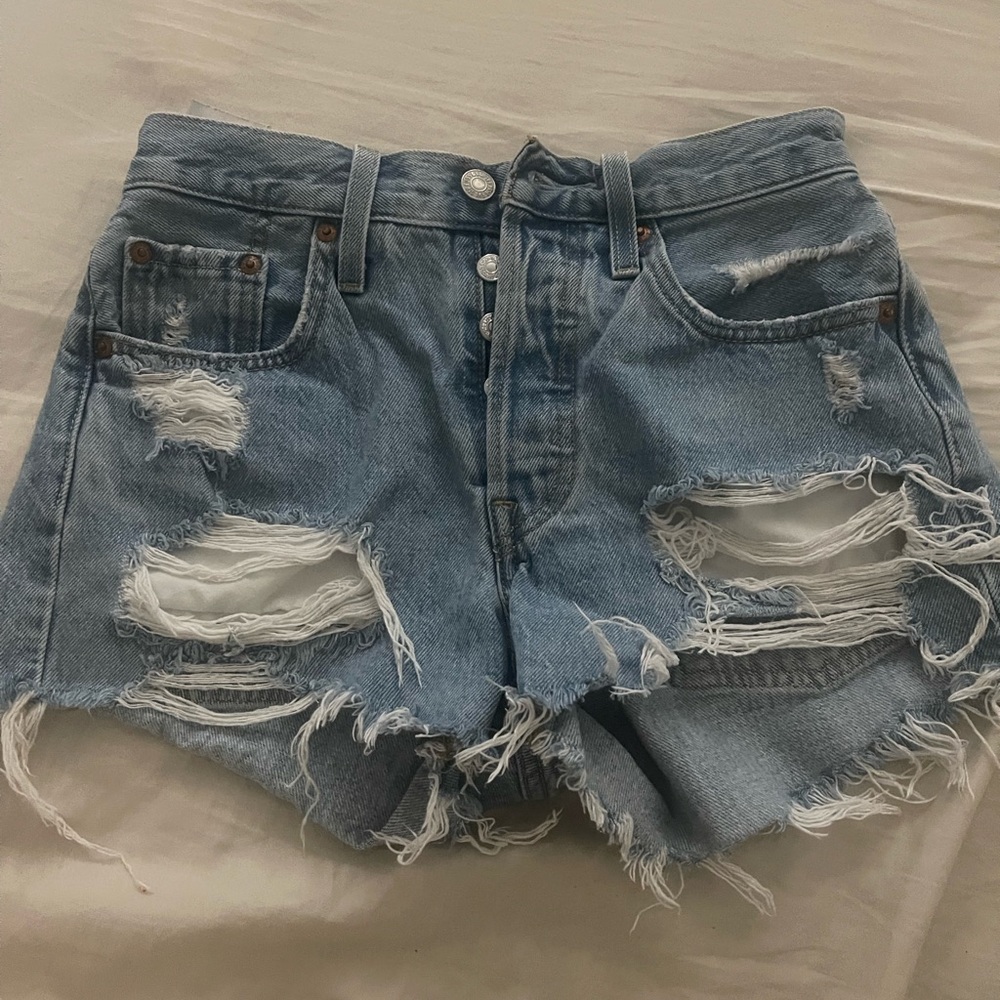 Levi’s Distressed Denim Women Shorts